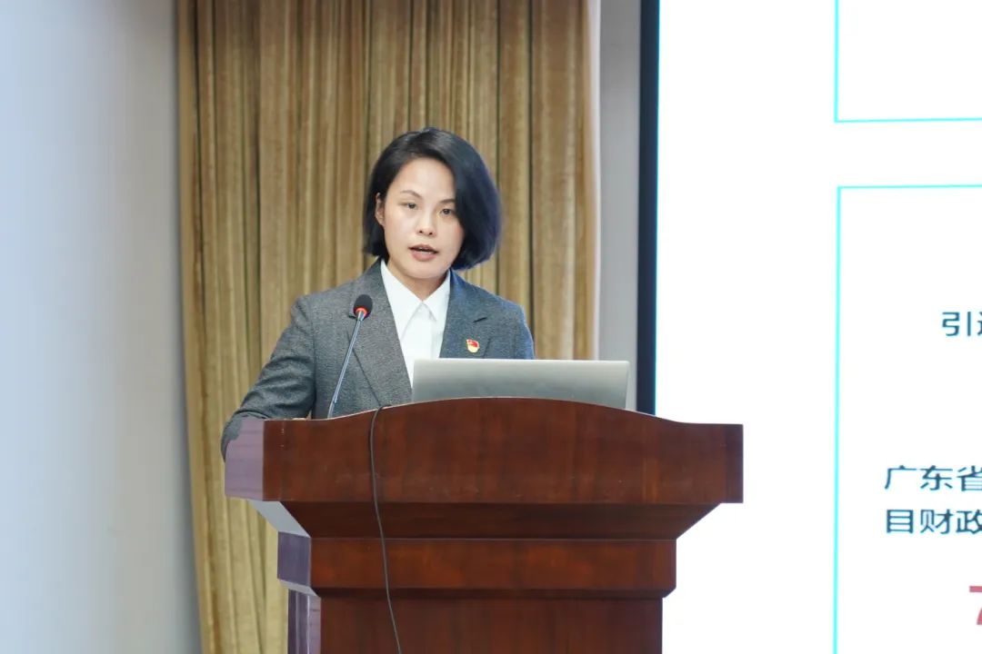 杨眉.JPG
