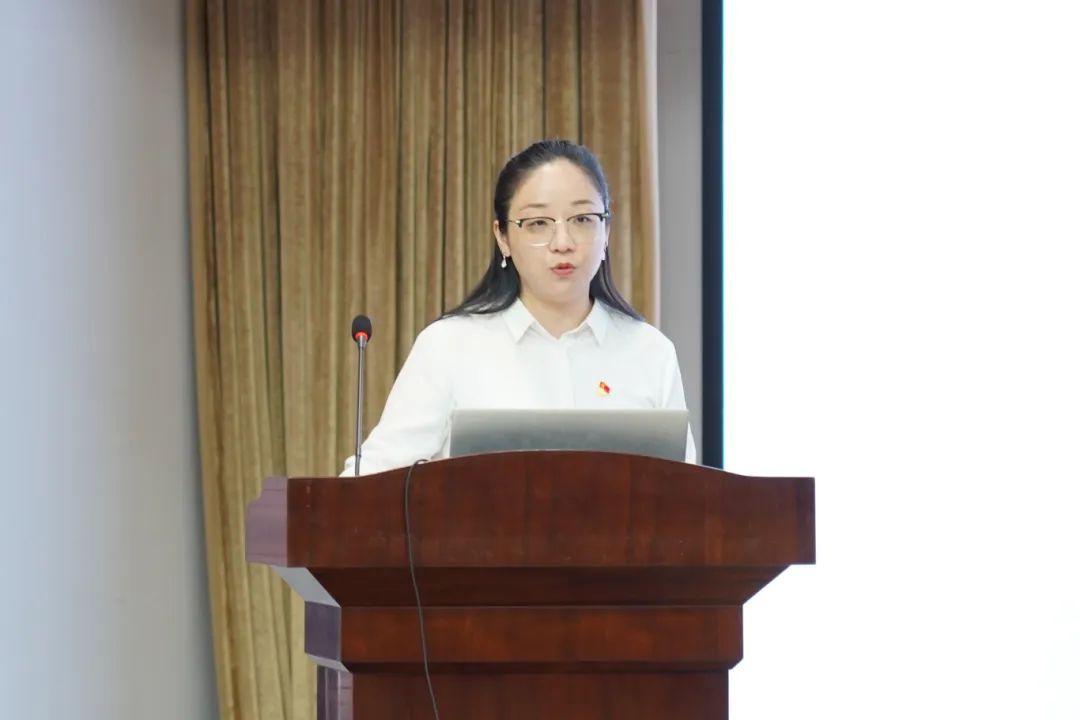 张敏.JPG